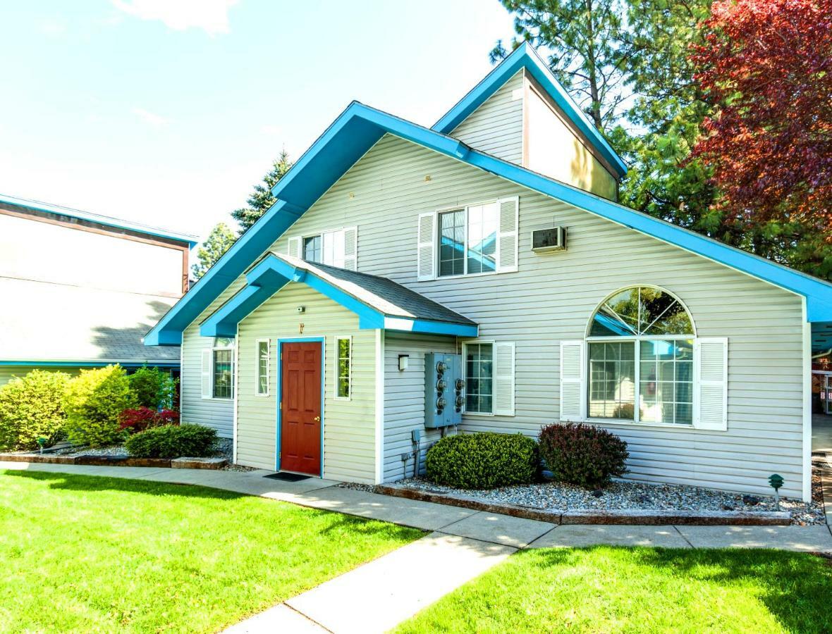Turning Leaf Townhome Suites Fairwood Exterior photo
